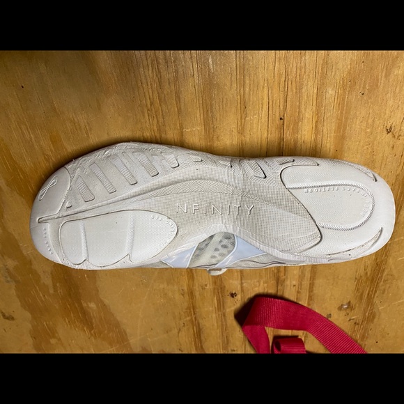 Nfinity Cheerleading sneakers - Picture 4 of 6